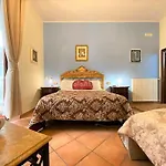 Donna Anna Oda ve Kahvaltı Napoli