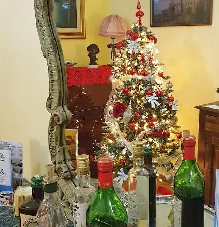 Donna Anna * Nápoly