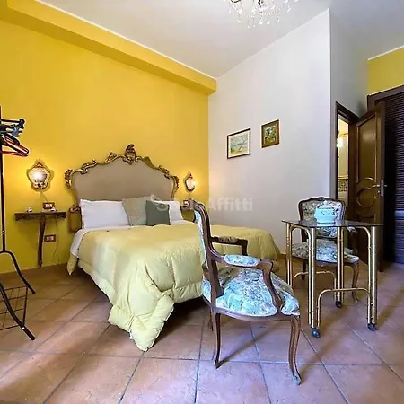 לינה וארוחת בוקר Donna Anna 3*